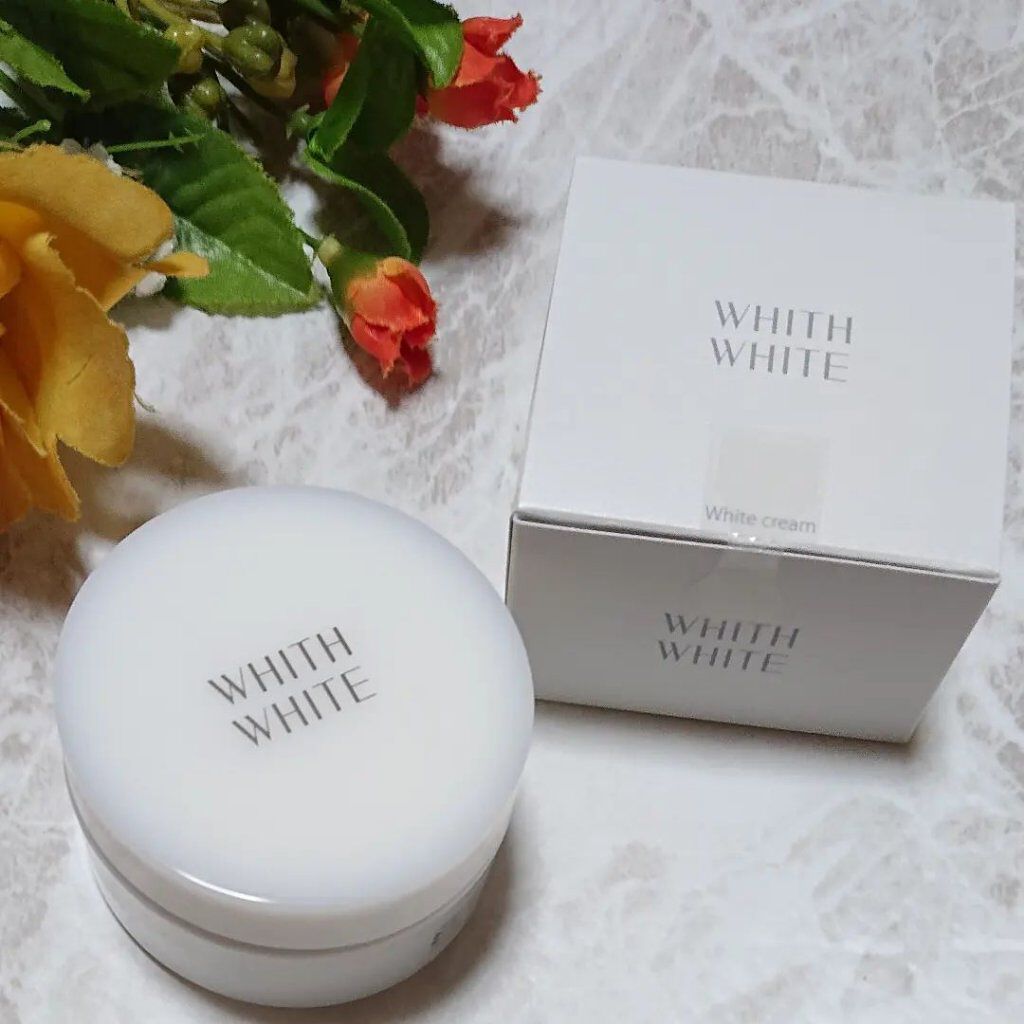 WHITH WHITE パッククリームのクチコミ「肌をじっくり保湿して角質層のすみずみまで集中ケアするパッククリームです。
クリームを塗って洗い.....」（3枚目）