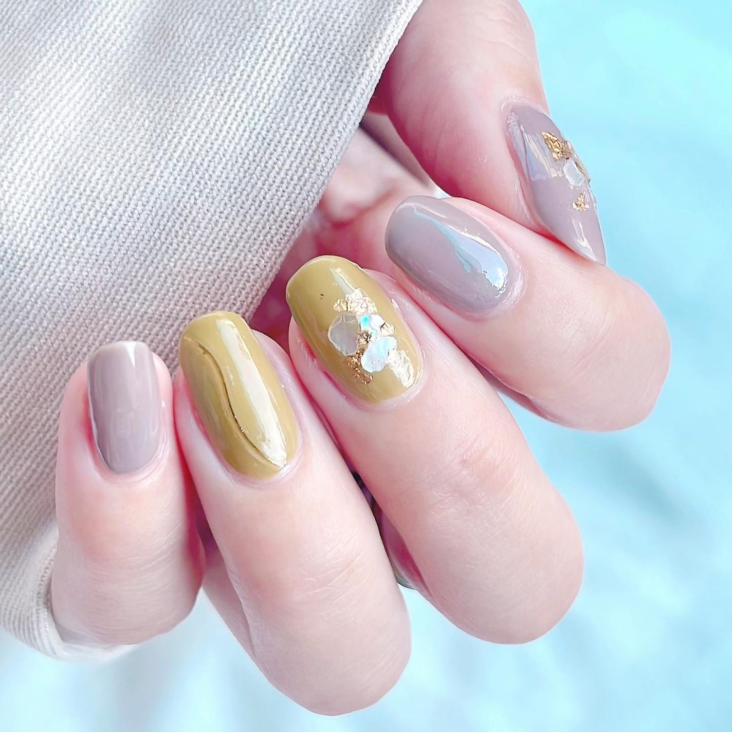 𝘼𝙮𝙪 ❦ 𝑆𝑒𝑙𝑓 𝑁𝑎𝑖𝑙 on LIPS 「❥こんばんわ𓂅꙳𖤐セルフネイラーの@au_nailです♡5..」(7枚目)