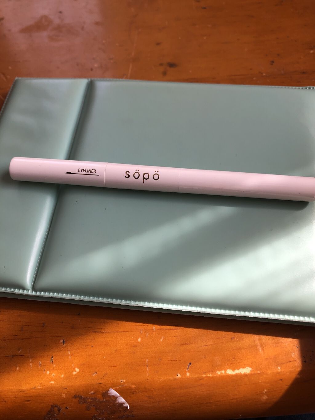 パウダー&ライナー 03 カシス×バーガンディー（カシスソーダ）/sopo/スティックアイシャドウを使ったクチコミ（1枚目）