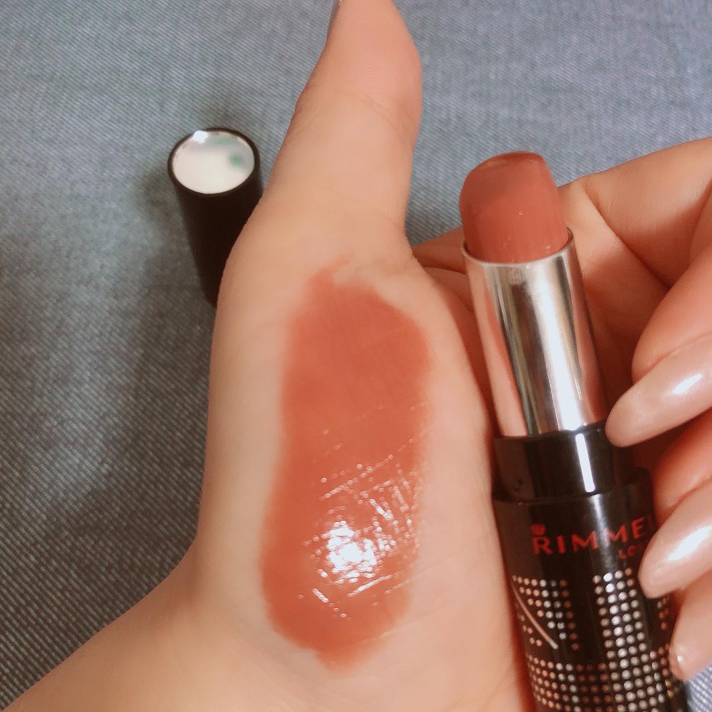 ラスティングフィニッシュ クリーミィ リップ 017 ショコラブラウン/リンメル ロンドン/口紅を使ったクチコミ（2枚目）