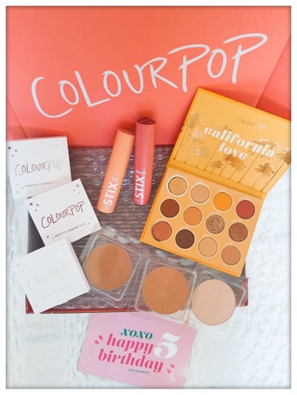 プレストパウダーハイライター/ColourPop/パウダーハイライトを使ったクチコミ(1枚目)