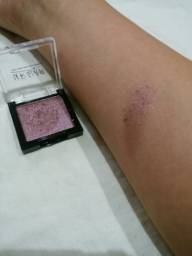 CLINIQUE クリニーク ポップ パウダーのクチコミ「#今日のメイク

UR GLAMの単色アイシャドウです。
パレットと違って質がかなり落ちてるア.....」（2枚目）