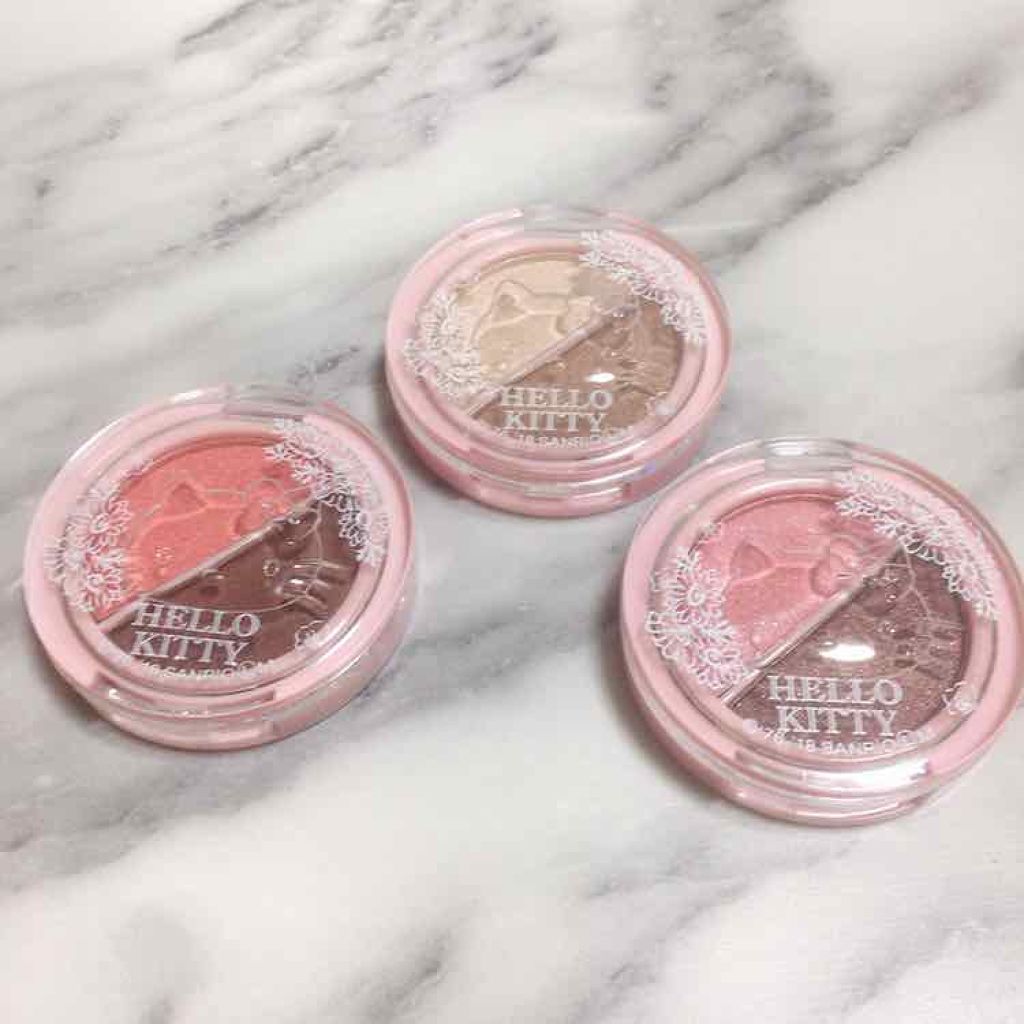 パウダーアイシャドウ ブルーミングキティ/DAISO/アイシャドウパレットを使ったクチコミ(2枚目)