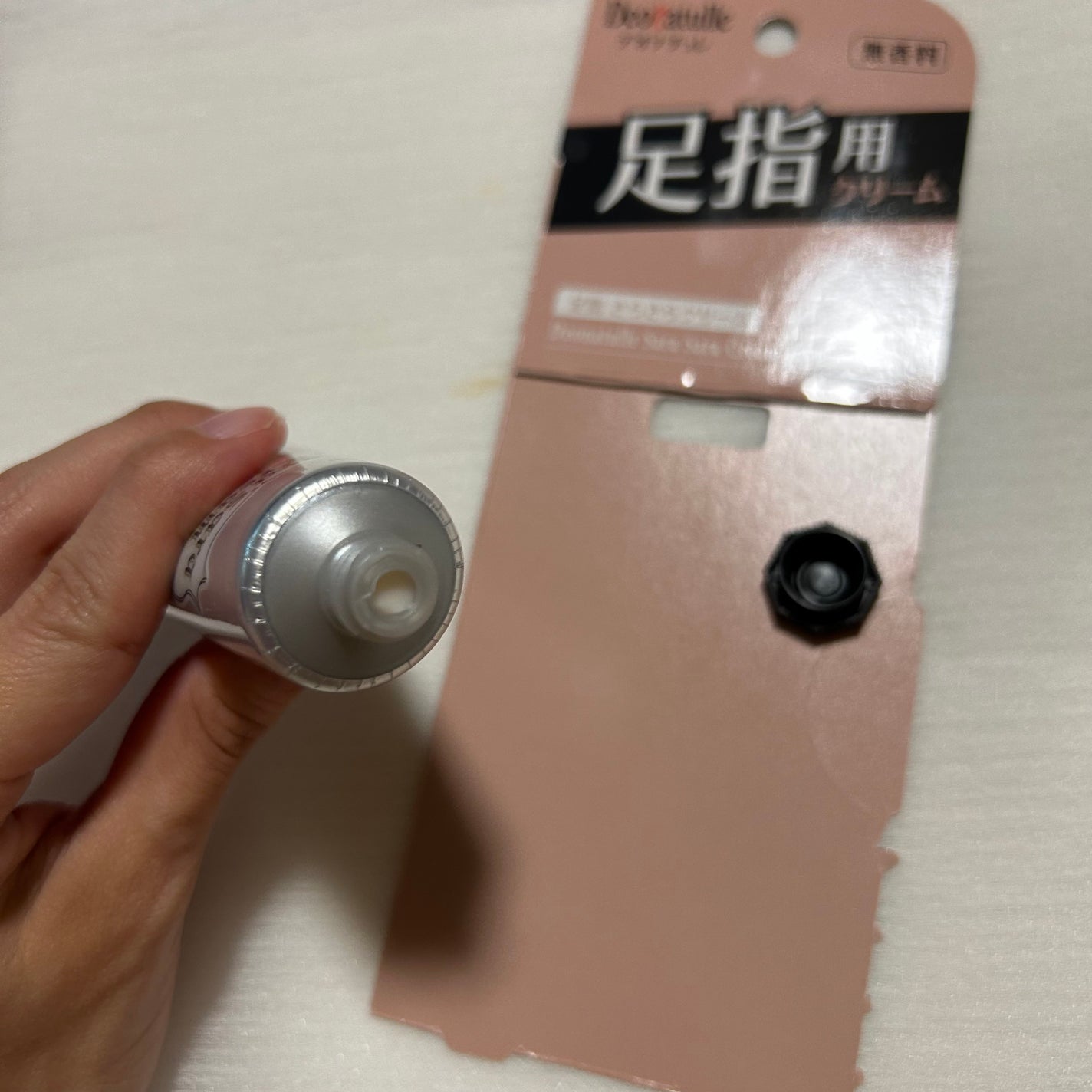 薬用足指さらさらクリーム/デオナチュレ/デオドラント・制汗剤を使ったクチコミ(2枚目)