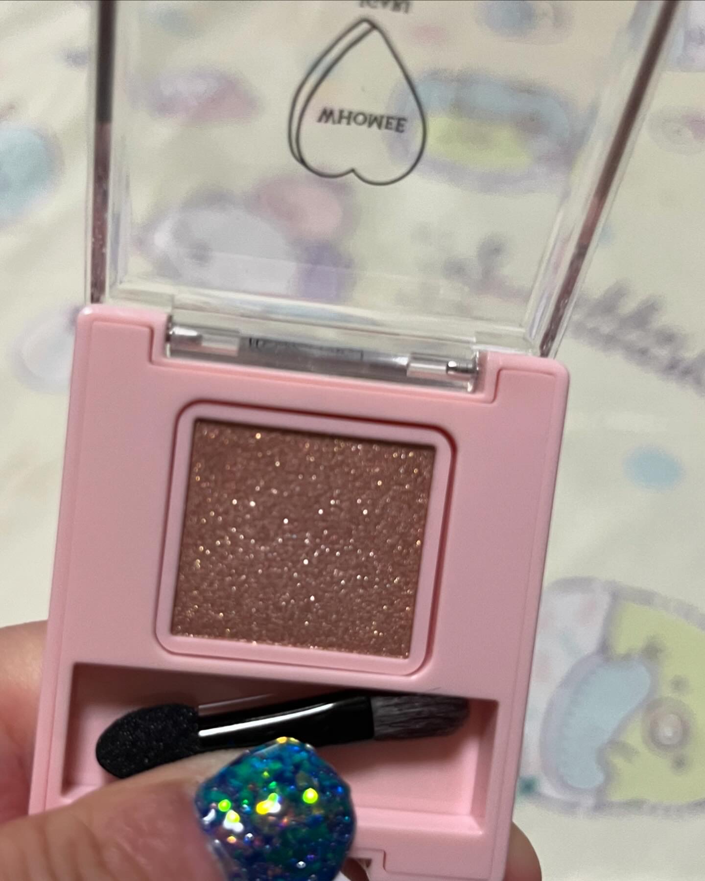 フーミー シングルラメシャドウ メリンダベージュ/WHOMEE/単色アイシャドウを使ったクチコミ（2枚目）
