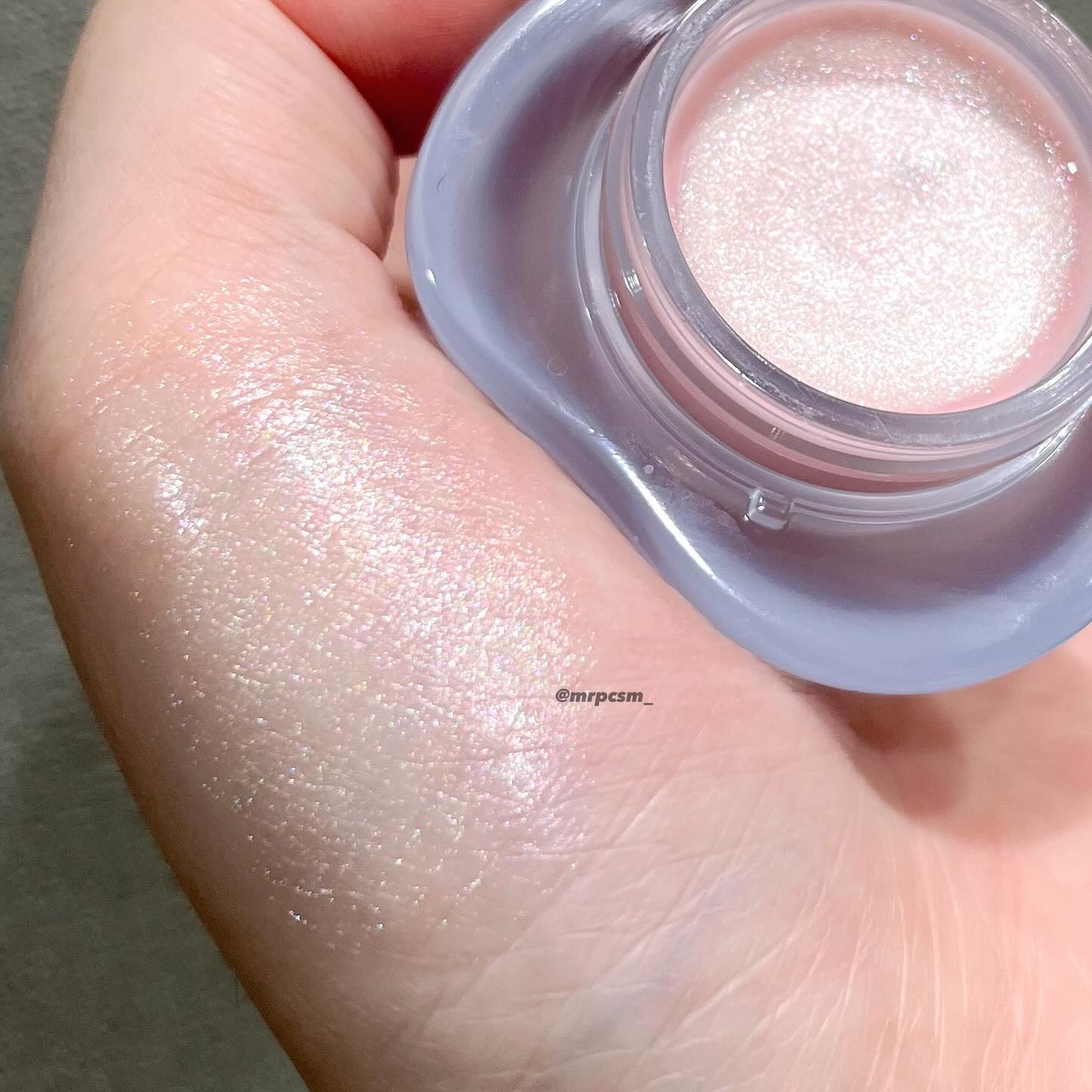 フィー リップアンドチーク グローイジェリーポット JH00 シュガーパウダー/fwee/リップグロスを使ったクチコミ（3枚目）