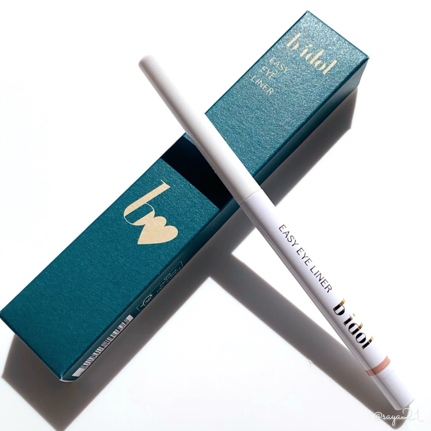 イージーeyeライナーR/b idol/ペンシルアイライナーを使ったクチコミ(1枚目)