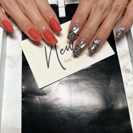 cst on LIPS 「#こだわりネイル#アシメネイル#冬ネイル💅#ネイル好きな人と繋..」(4枚目)