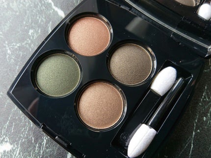 レ キャトル オンブル/CHANEL/アイシャドウパレットを使ったクチコミ(2枚目)