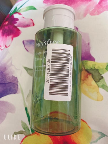 【使った商品】innisfreeグリーンティー クレンジングウォーター
【肌質】普通
【どんな人におすすめ？】普通の肌の人にオススメします！
【良いところ】コットンに押し付けてたら、染み渡って、楽ちんな