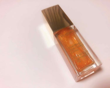 CLARINS
コンフォート リップオイル
07 honey glam  3,456円
(ホリデーコレクション2018 限定色)  
※2枚目 上から濃いめのリップ、ハニーグラム重ねたやつ、ハニーグラム