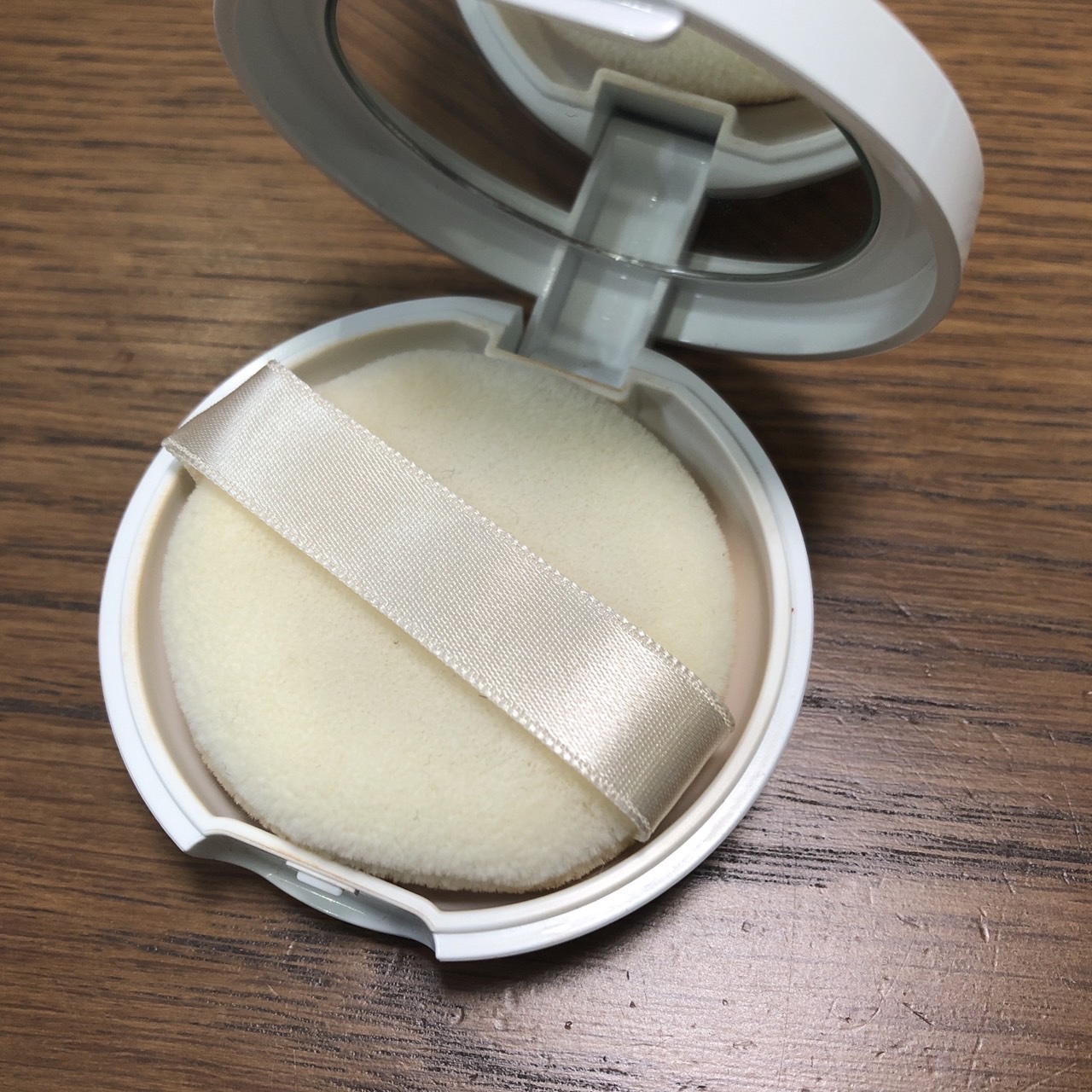 マットステイパウダー/素顔ぼれ/プレストパウダーを使ったクチコミ（2枚目）