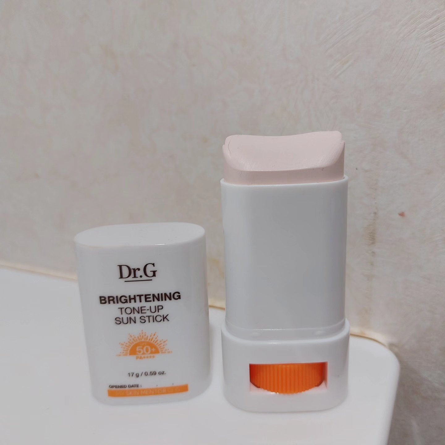 ブライトニングアップサンスティック SPF50+ PA++++/Dr.G/日焼け止めスティックを使ったクチコミ（2枚目）