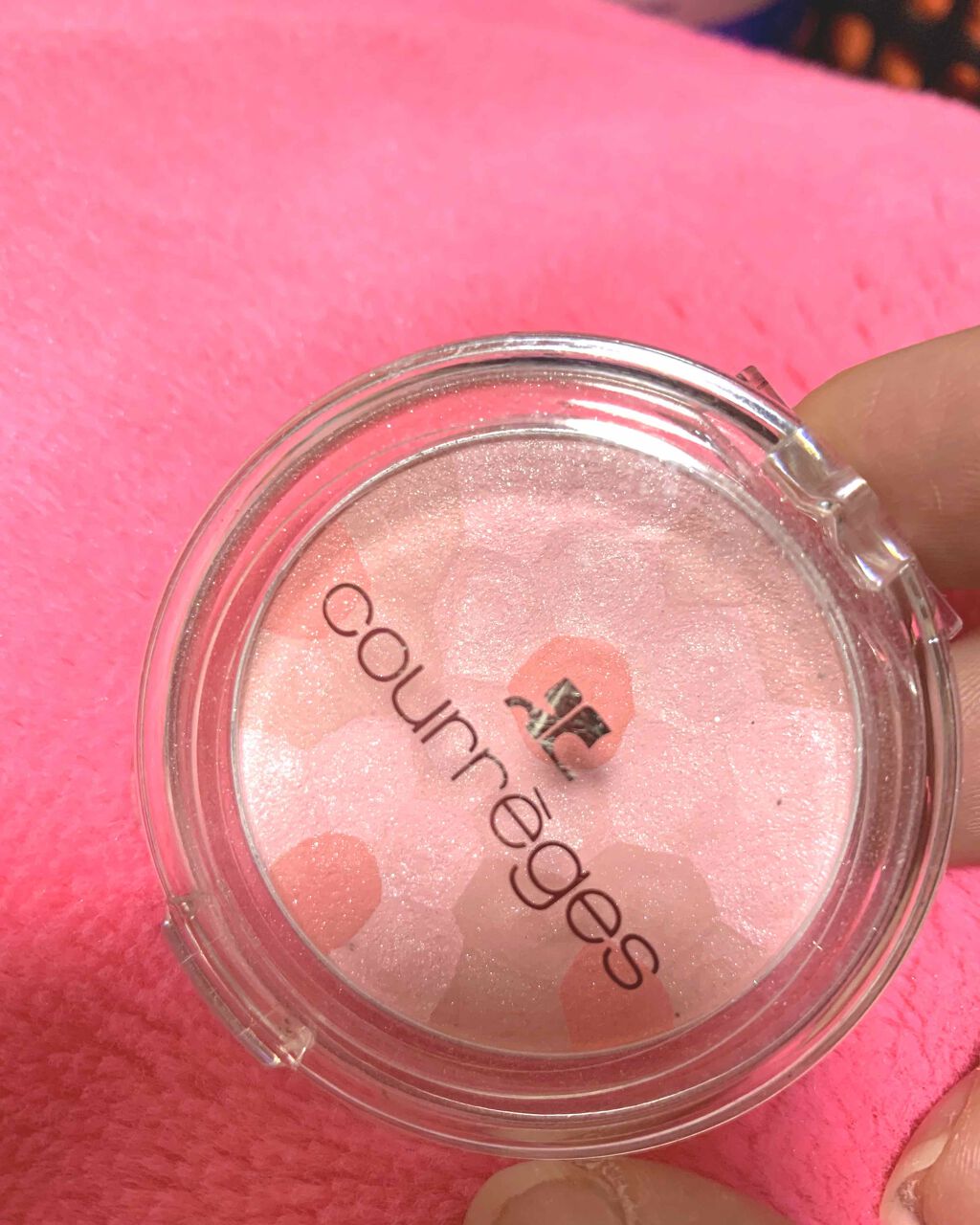 リサ・ラーソン♡クッションファンデマニア on LIPS 「皆さまアンニョン♪古いコスメですが、アップしますね。クレージュ..」(2枚目)