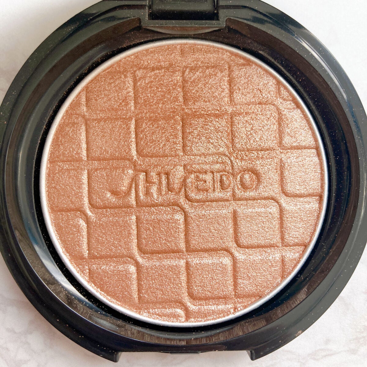 オーラデュウ プリズム イルミネーター/SHISEIDO/プレストパウダーを使ったクチコミ(2枚目)