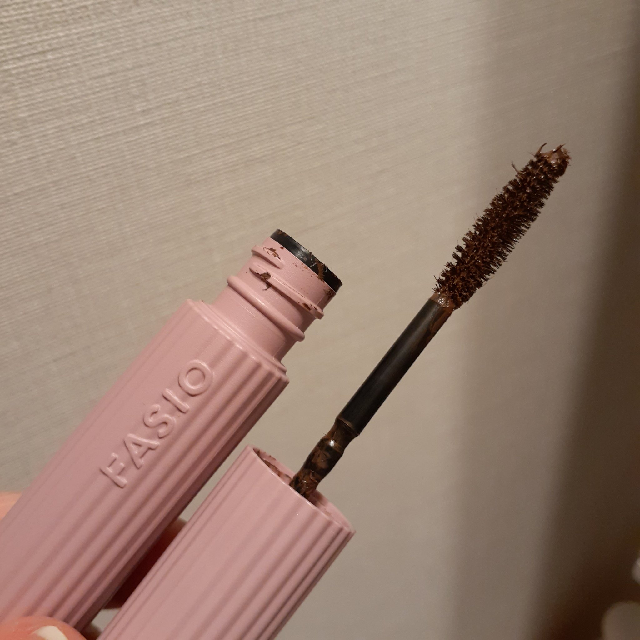 まつパ級 フィルム マスカラ (ロング&ボリューム) 02 ブラウン/FASIO/マスカラを使ったクチコミ（3枚目）