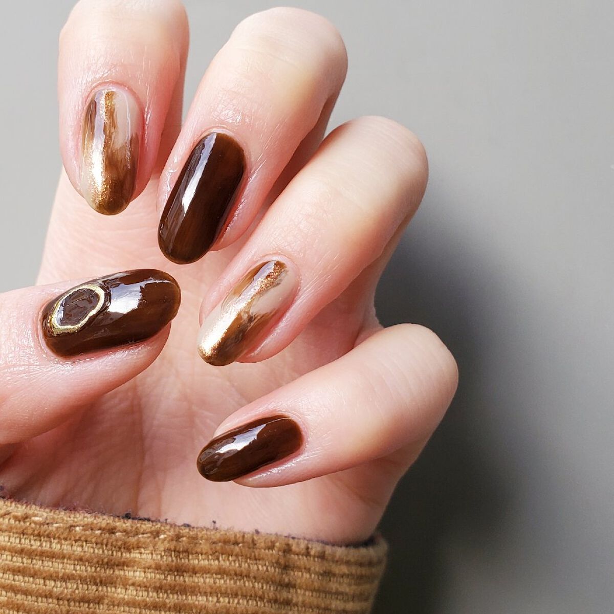 グロッシーコート ミルクティーチャイ【旧】/スキューズミー/オールインワンネイルを使ったクチコミ（2枚目）