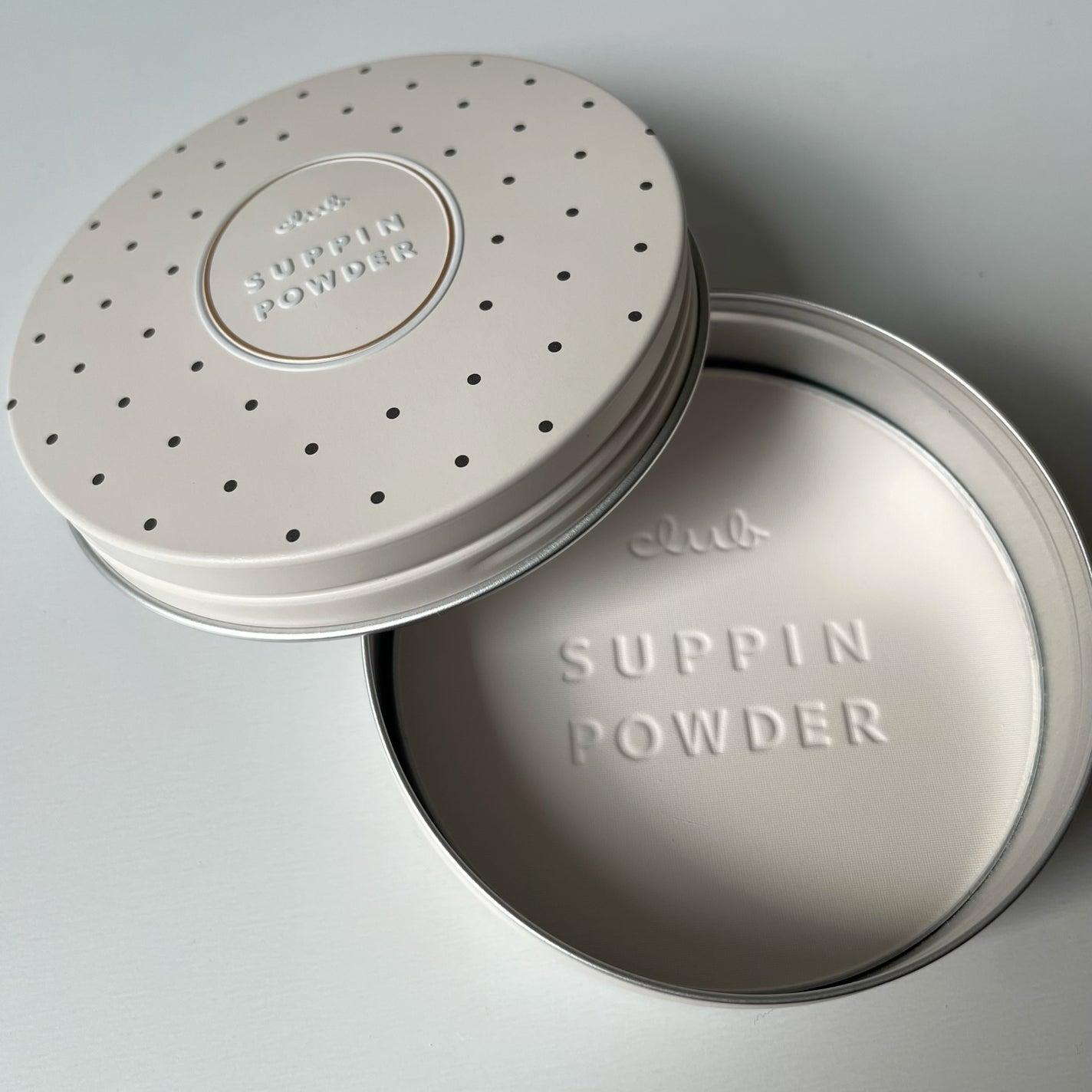 すっぴん ホワイトニングパウダーA/クラブ/プレストパウダーを使ったクチコミ(6枚目)