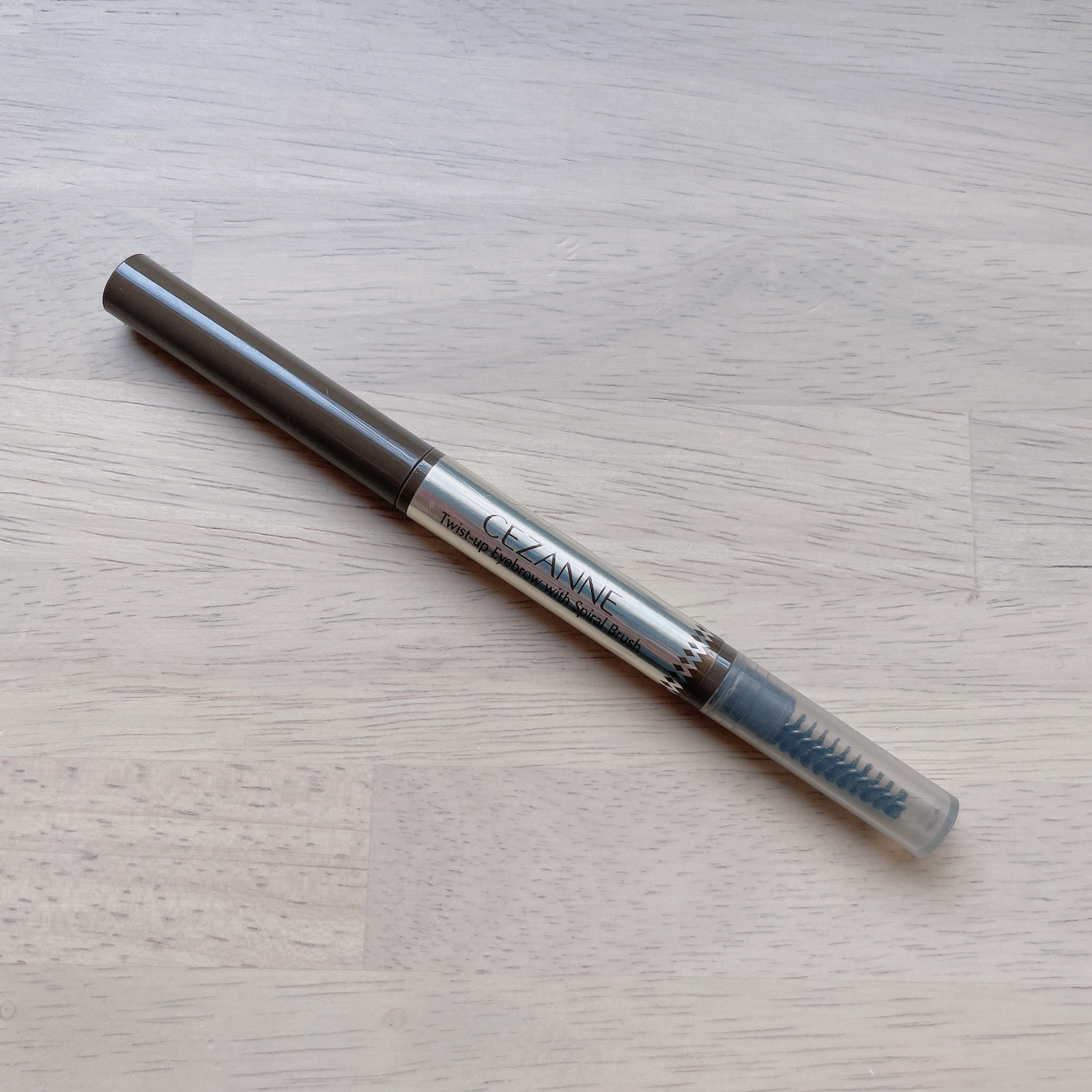ブラシ付きアイブロウ繰り出し/CEZANNE/アイブロウペンシルを使ったクチコミ（1枚目）