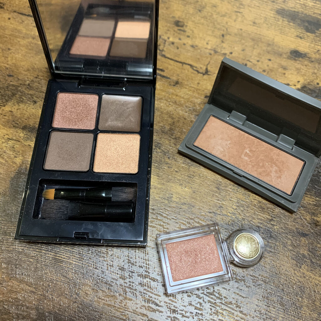 チーキーシークブラッシュ 12 RISE ON A WAVE/THREE/パウダーチークを使ったクチコミ（1枚目）