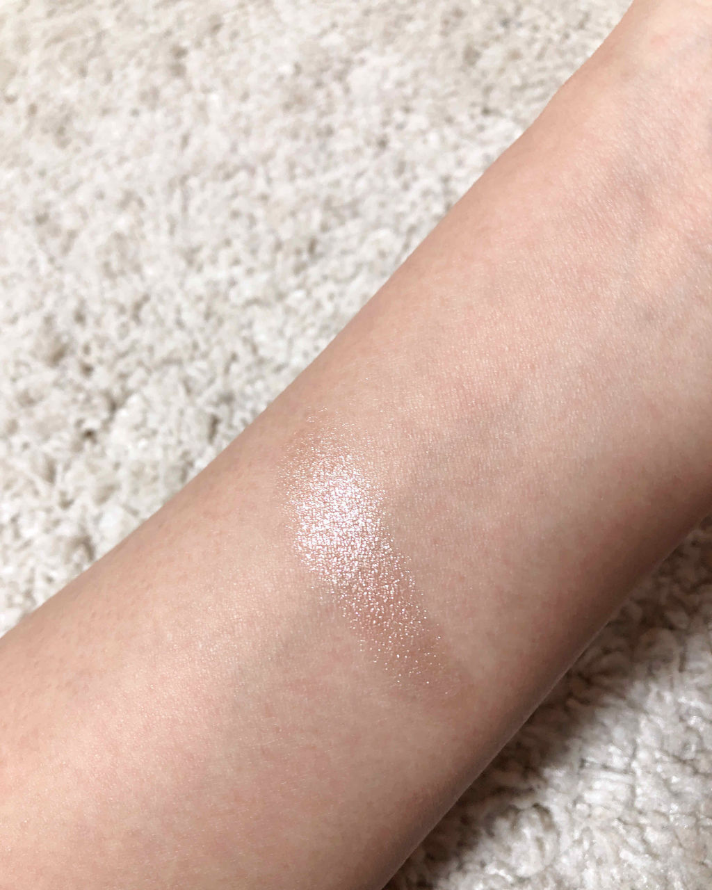 リュクス アイシャドウ リッチ ジェムストーン オパールムーンストーン/BOBBI BROWN/単色アイシャドウを使ったクチコミ（2枚目）