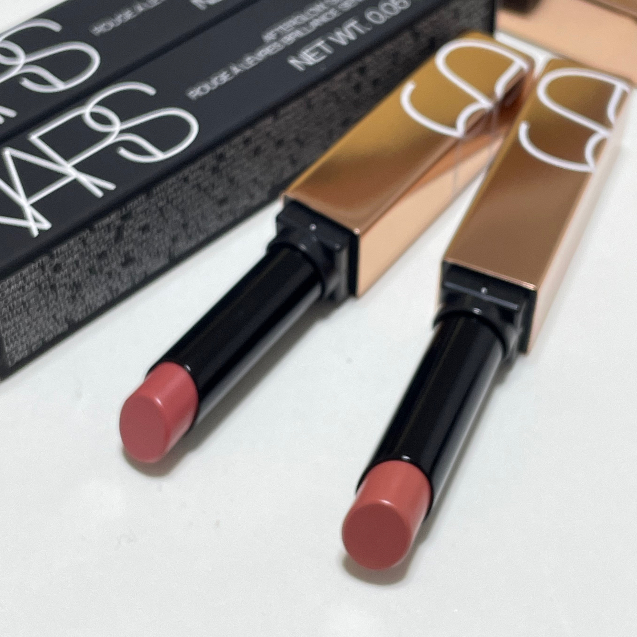 アフターグロー　センシュアルシャイン　リップスティック 208 DEVOTION/NARS/口紅を使ったクチコミ（3枚目）