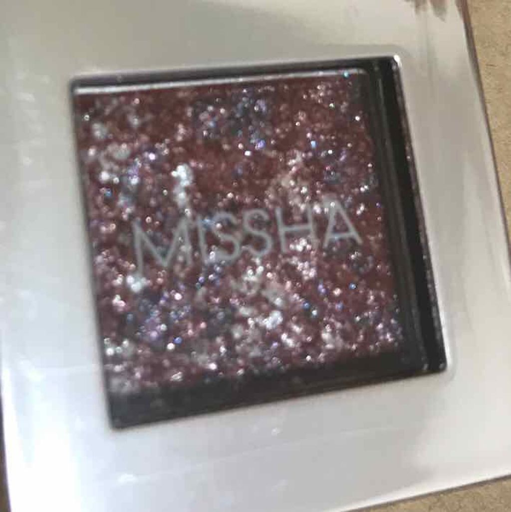 グリッタープリズム シャドウ/MISSHA/グリッターを使ったクチコミ（1枚目）