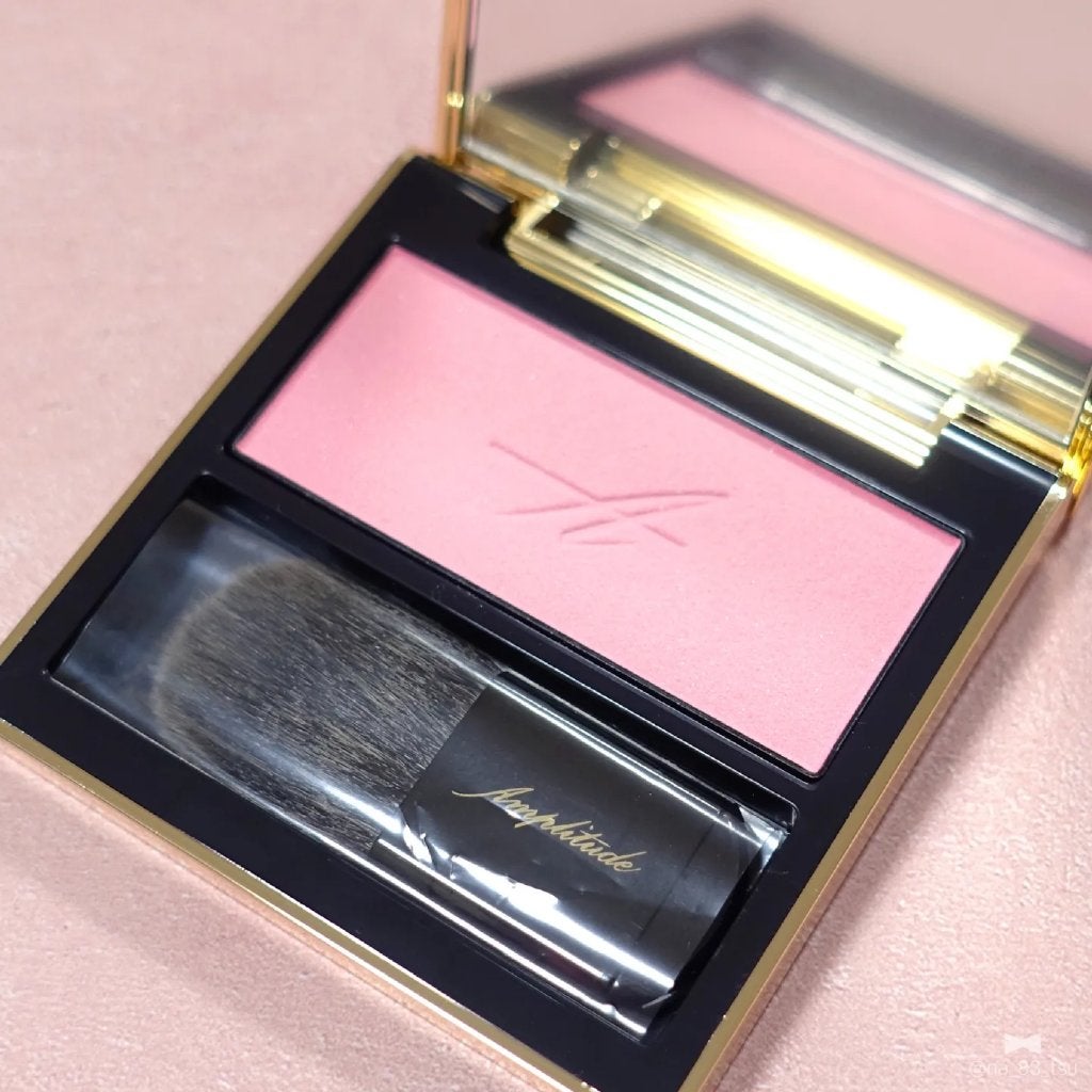 コンスピキュアス モノチークス/Amplitude/パウダーチークを使ったクチコミ(2枚目)