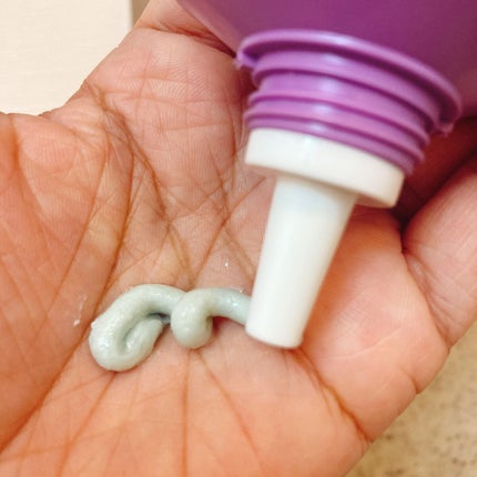 4U ヘアクレンズパックのクチコミ「トリートメントで頭皮を洗うタイプのシャンプー
基本的には好きなのですが、これは伸びが悪いのとス.....」(2枚目)