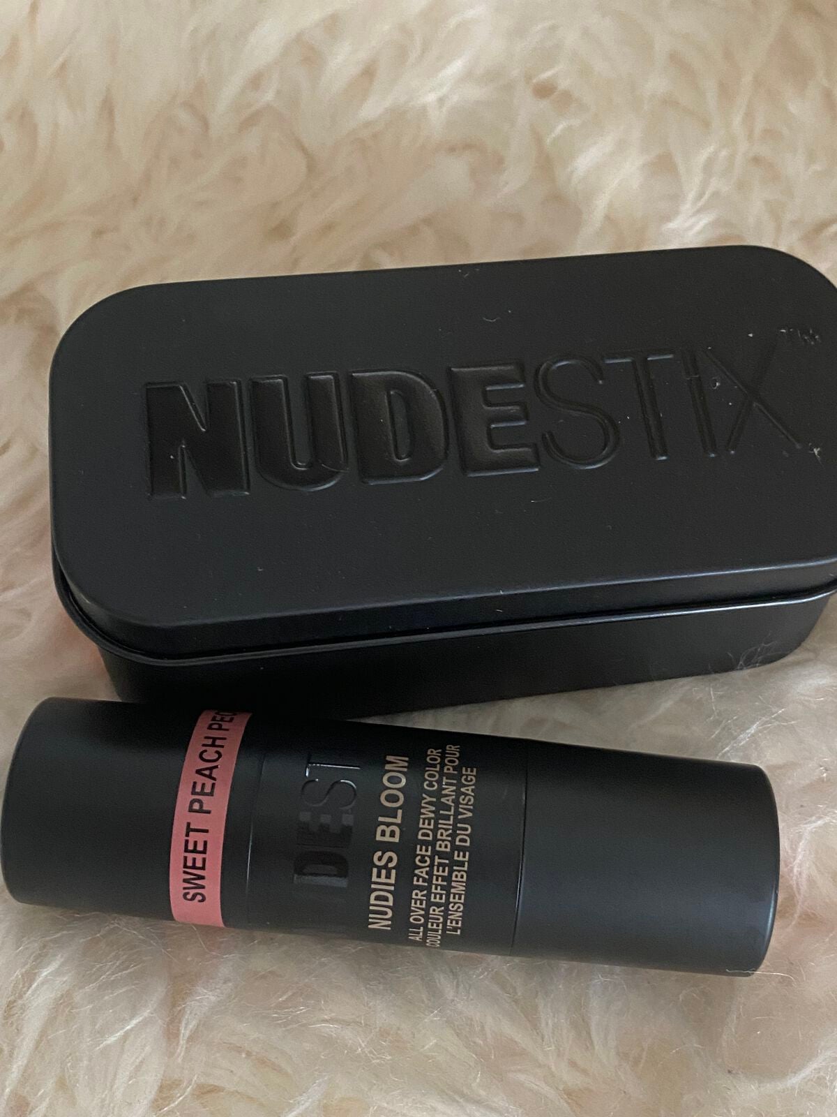 Nudies All Over Face Color Glow/NUDESTIX/スティックコンシーラーを使ったクチコミ(1枚目)