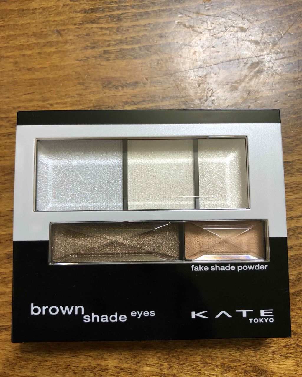 ブラウンシェードアイズN WT-2クリアホワイト/KATE/アイシャドウパレットを使ったクチコミ（2枚目）
