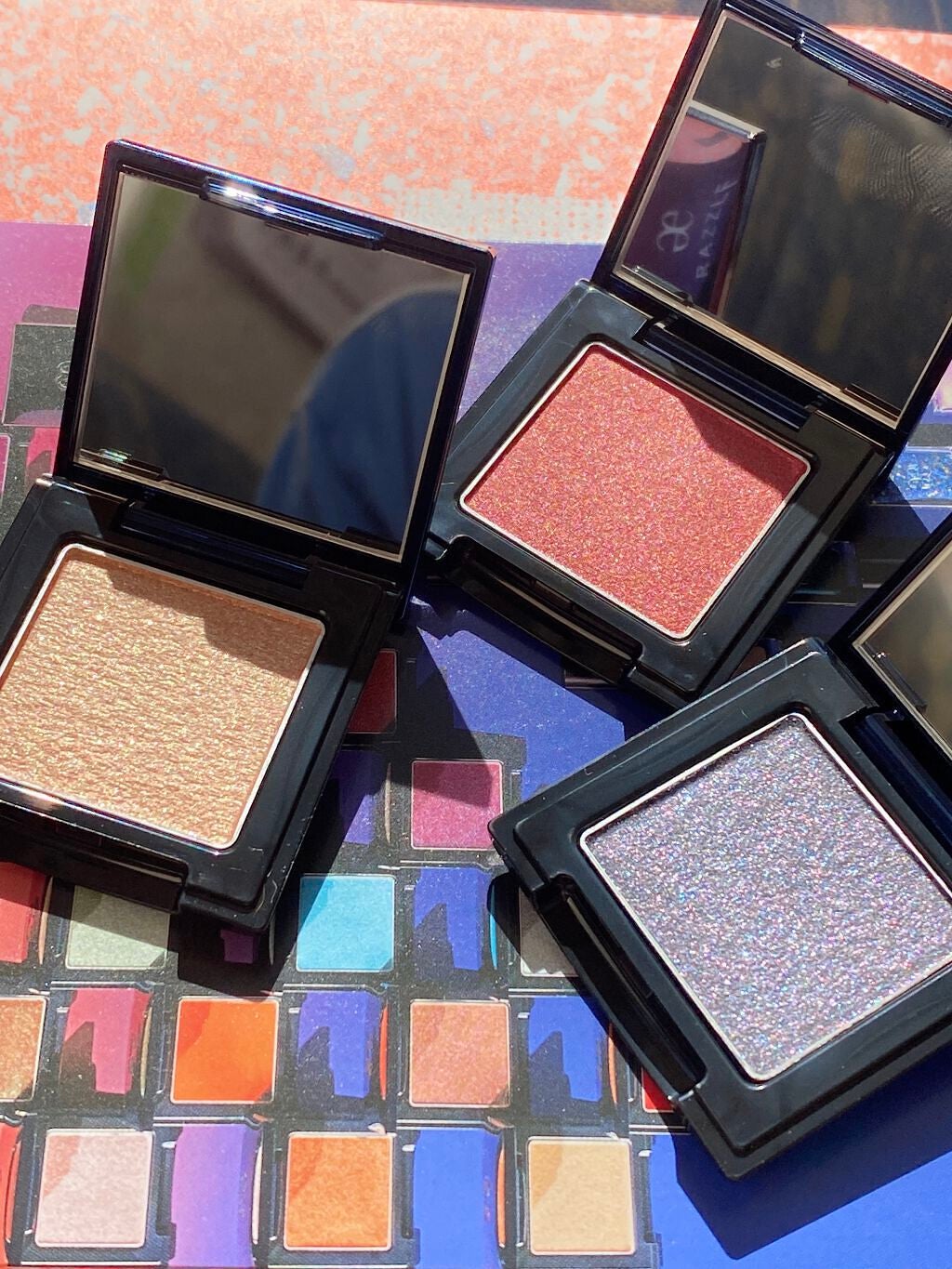 ラズル アイカラー/エレガンス ラズル /単色アイシャドウを使ったクチコミ(3枚目)