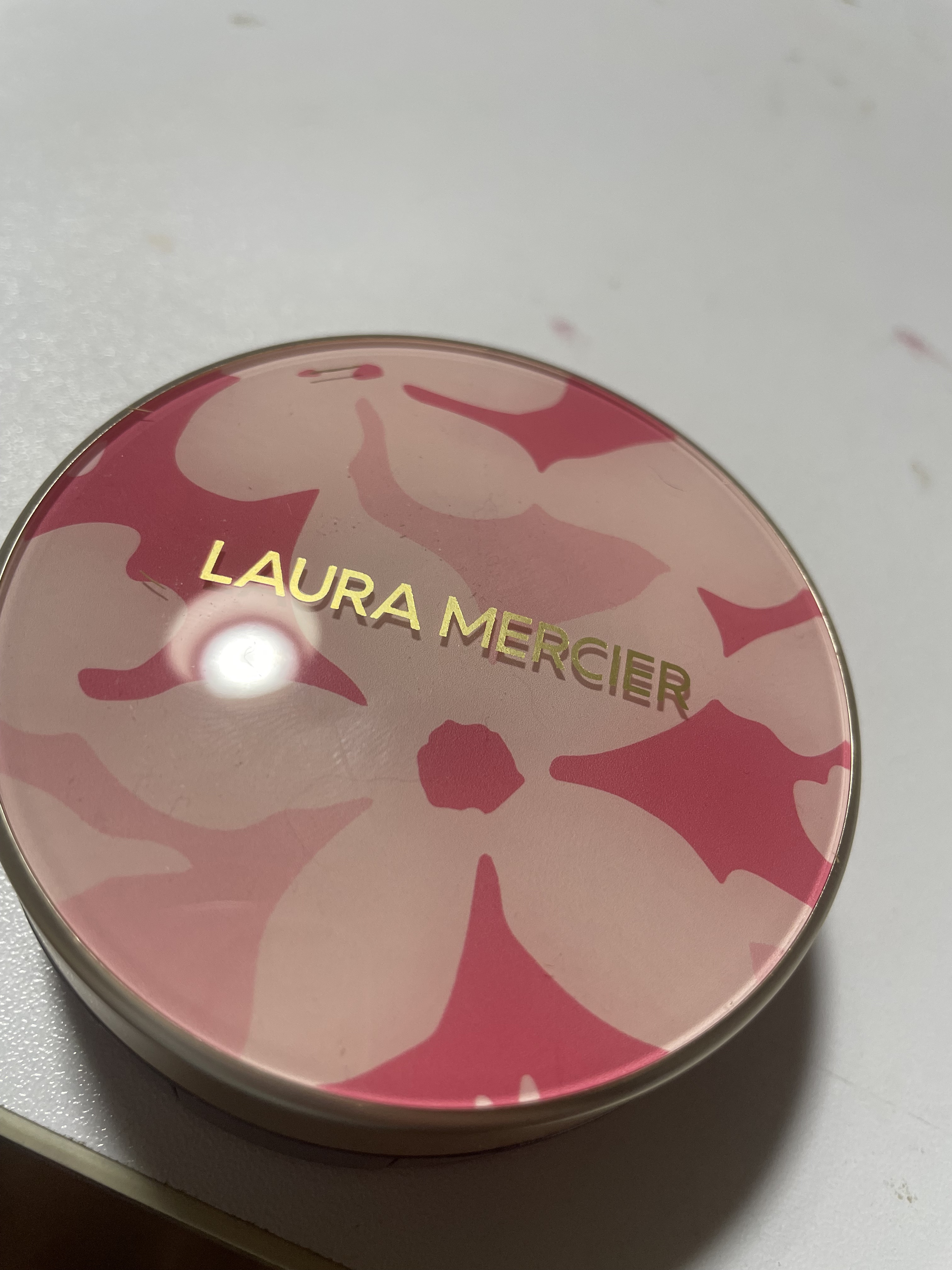 フローレス ルミエール ラディアンス パーフェクティング トーンアップ クッション ケース/ローラ メルシエ/クッションファンデーションを使ったクチコミ（2枚目）