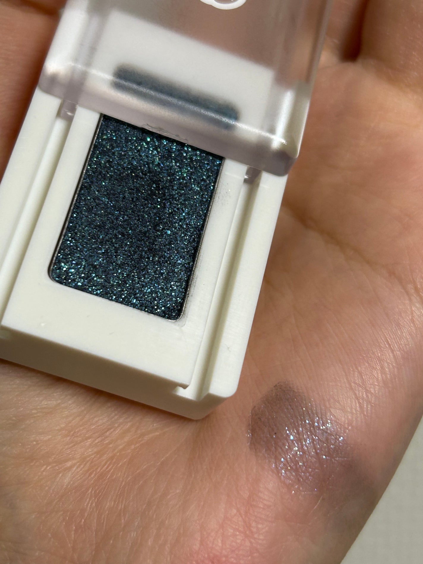 麻雀アイシャドウ/和粧/単色アイシャドウを使ったクチコミ(3枚目)