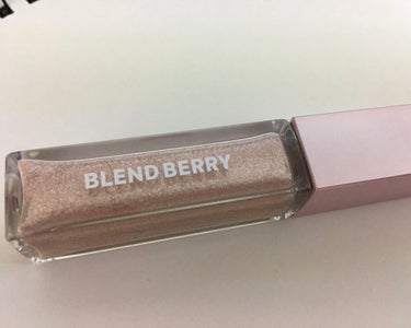 プリズムシャイングリッター 002 スパークルマスカット/BLEND BERRY/リキッドアイシャドウを使ったクチコミ（1枚目）