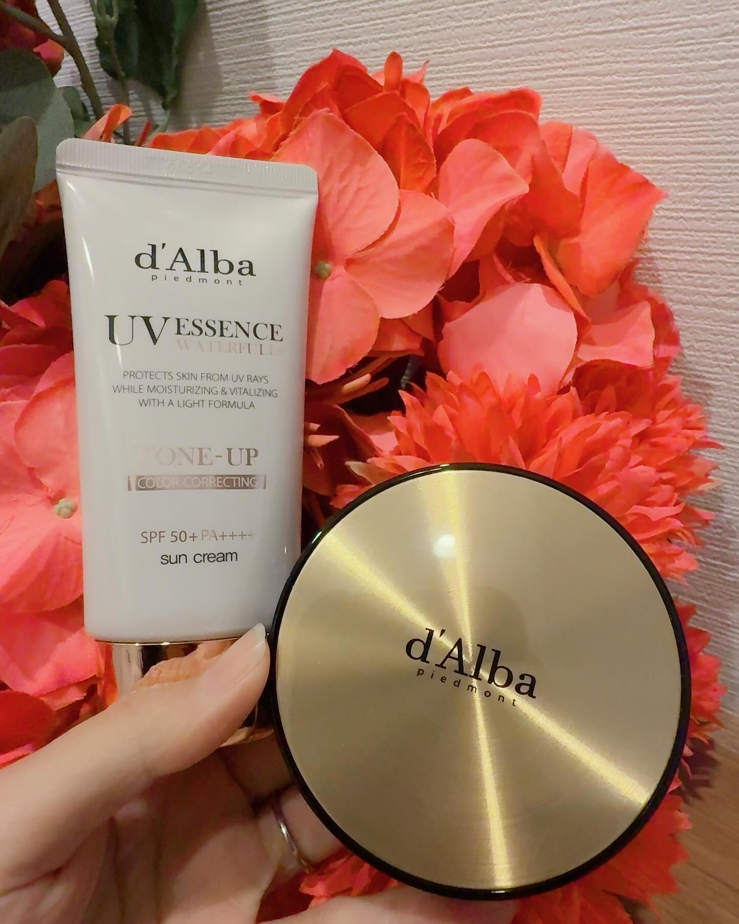 #PR　#ダルバ　＃dalba

ダルバから商品提供をいただきました。
ウォータフルトーンアップサンクリームとグロウフィットセラムカバークッション(21号)　 をお試ししました。

ウォータフルトーンアップサンクリームは以前から使っているの