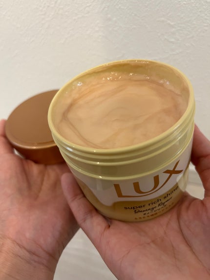 LUX スーパーリッチシャイン ダメージリペア とろとろ補修ヘアマスクのクチコミ「⚪️LUX スーパーリッチシャイン ダメージリペア とろとろ補修ヘアマスク🤍
@lipsjp.....」(2枚目)