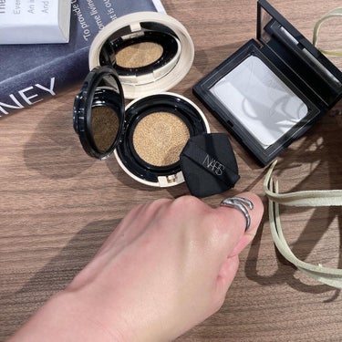 ピュアラディアントプロテクション アクアティックグロー クッションファンデーション SPF50+／PA+++/NARS/クッションファンデーションを使ったクチコミ（5枚目）