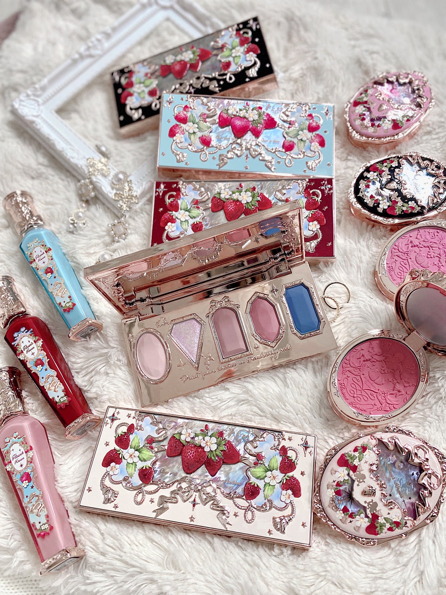 ストロベリーロココ チークブラッシュ/FlowerKnows/パウダーチークを使ったクチコミ(7枚目)