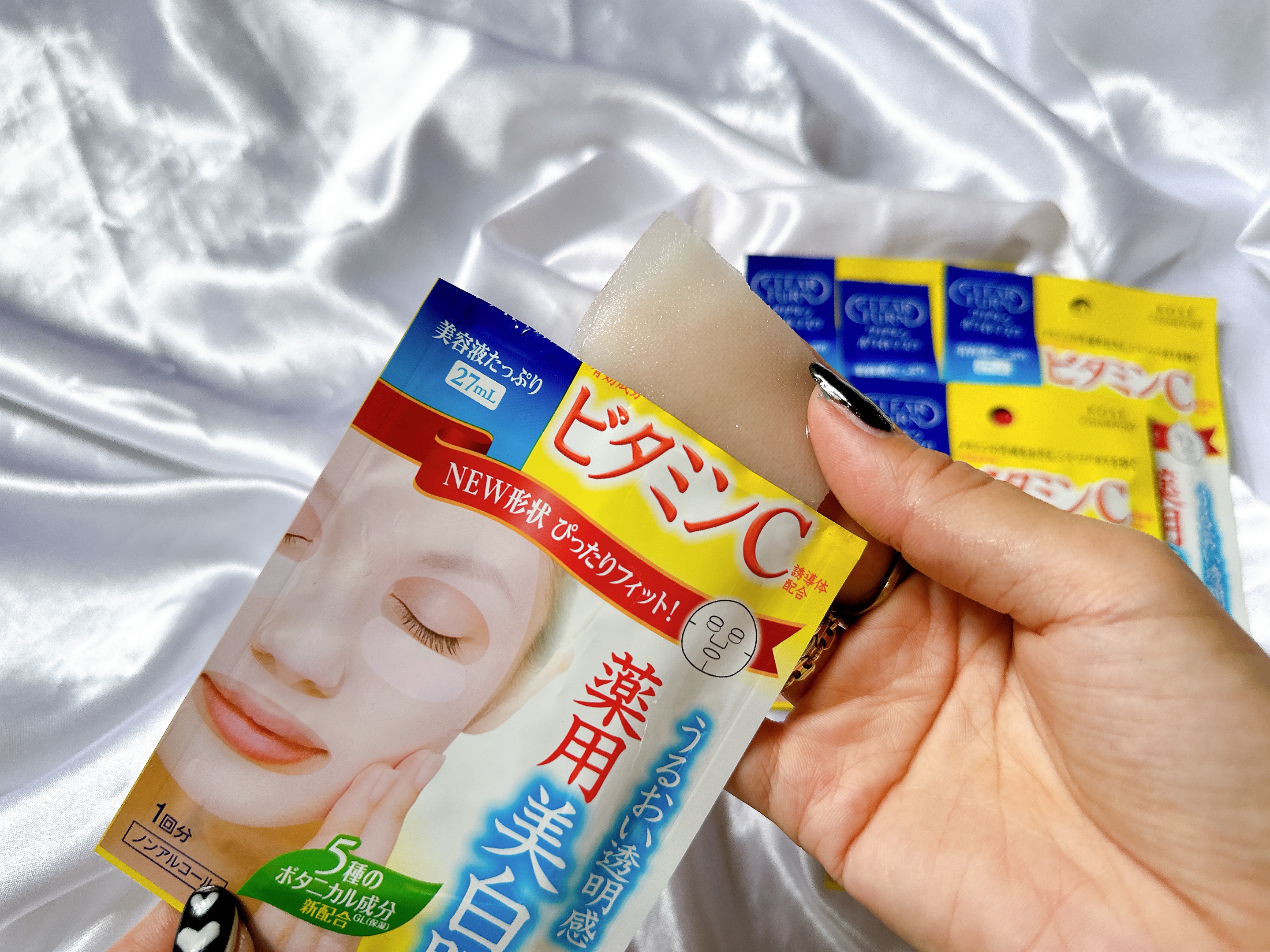 クリアターン クリアターン ホワイト マスク (ビタミンC)のクチコミ「︎ ホワイトマスク

うるおいをたっぷり含んだ濃潤美容液マスクです。

☑重点的にうるおい・ホ.....」（3枚目）