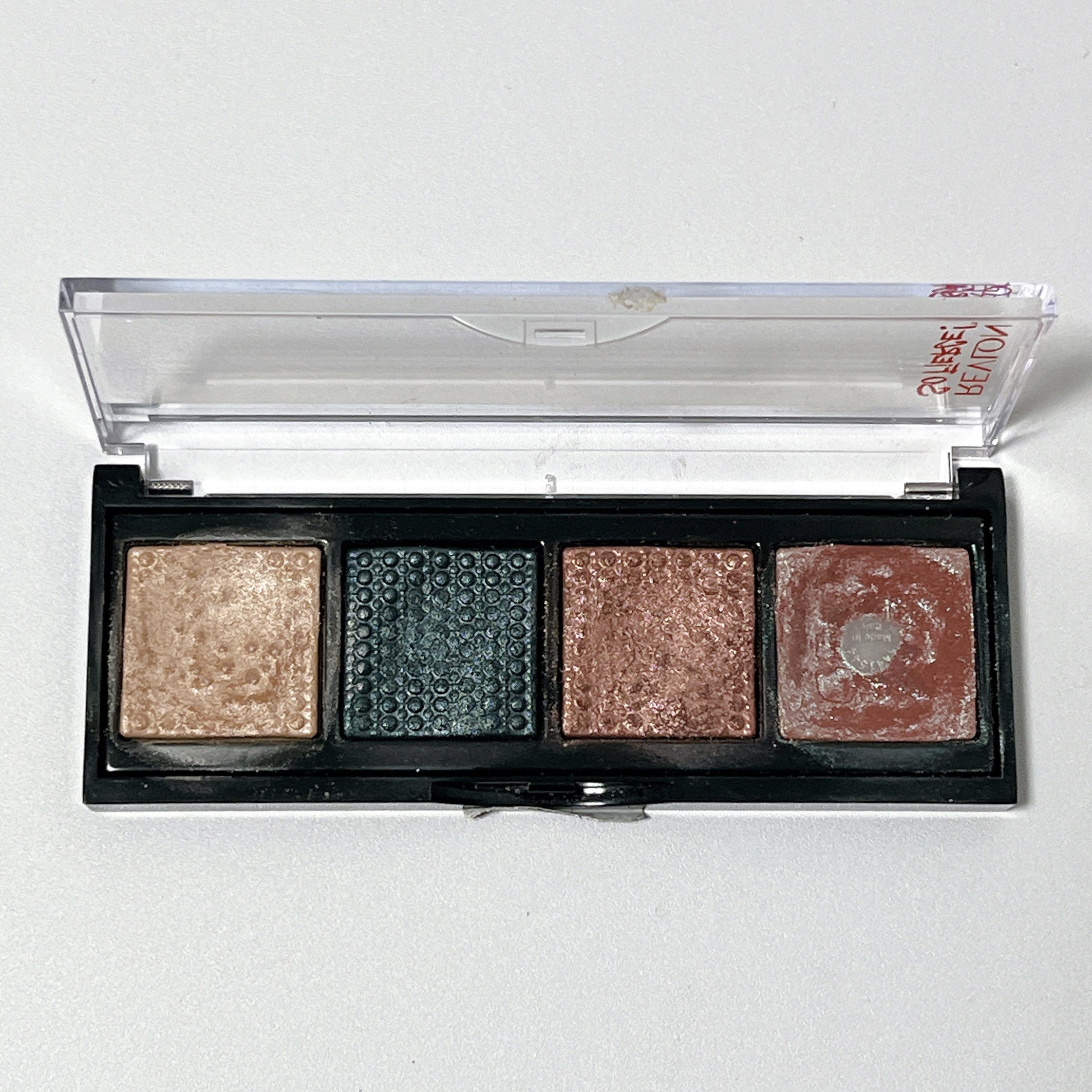 ソー フィアス！ プリズマティック パレット/REVLON/アイシャドウパレットを使ったクチコミ（1枚目）