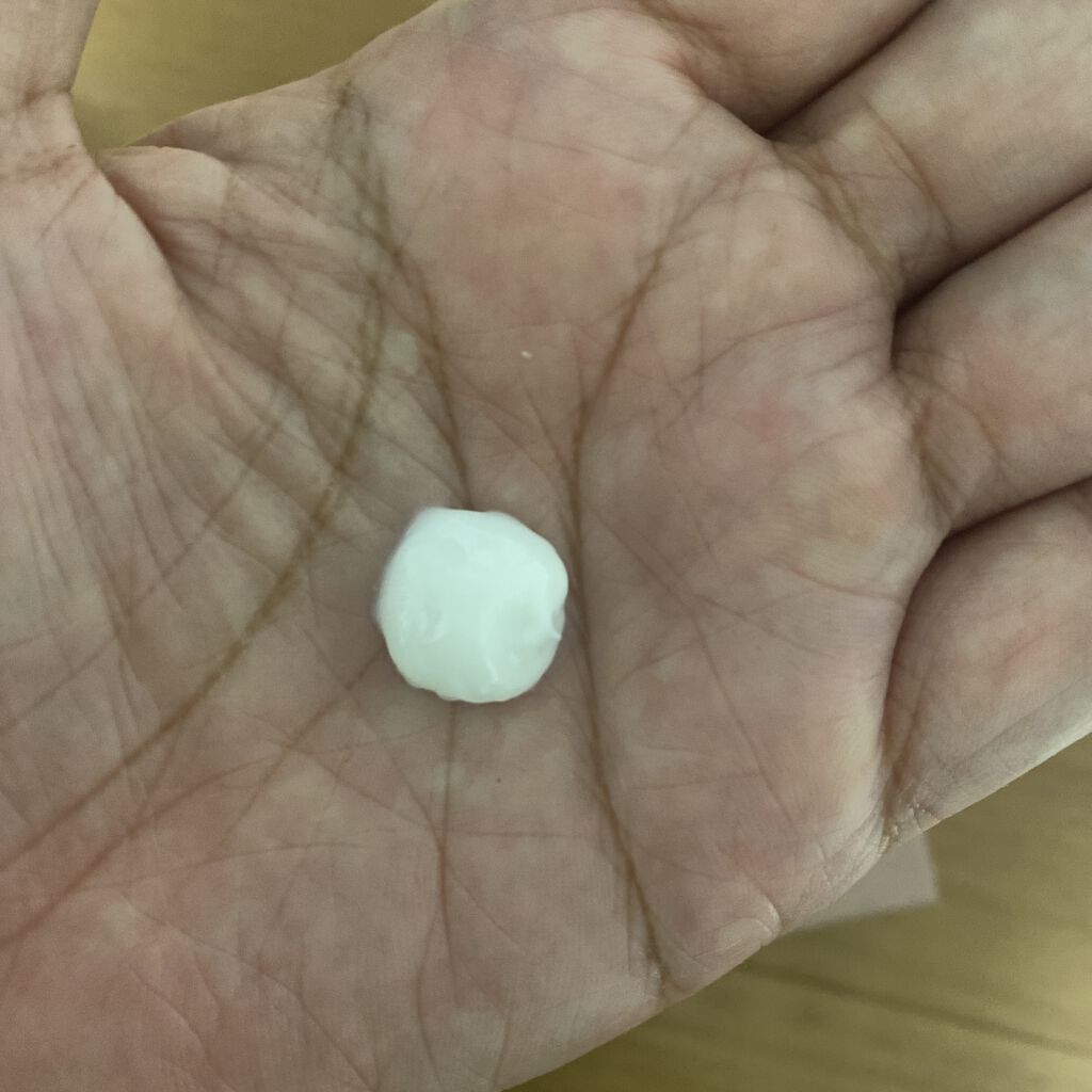 薬用ホワイトニングエッセンスEXII/トランシーノ/美容液を使ったクチコミ（2枚目）