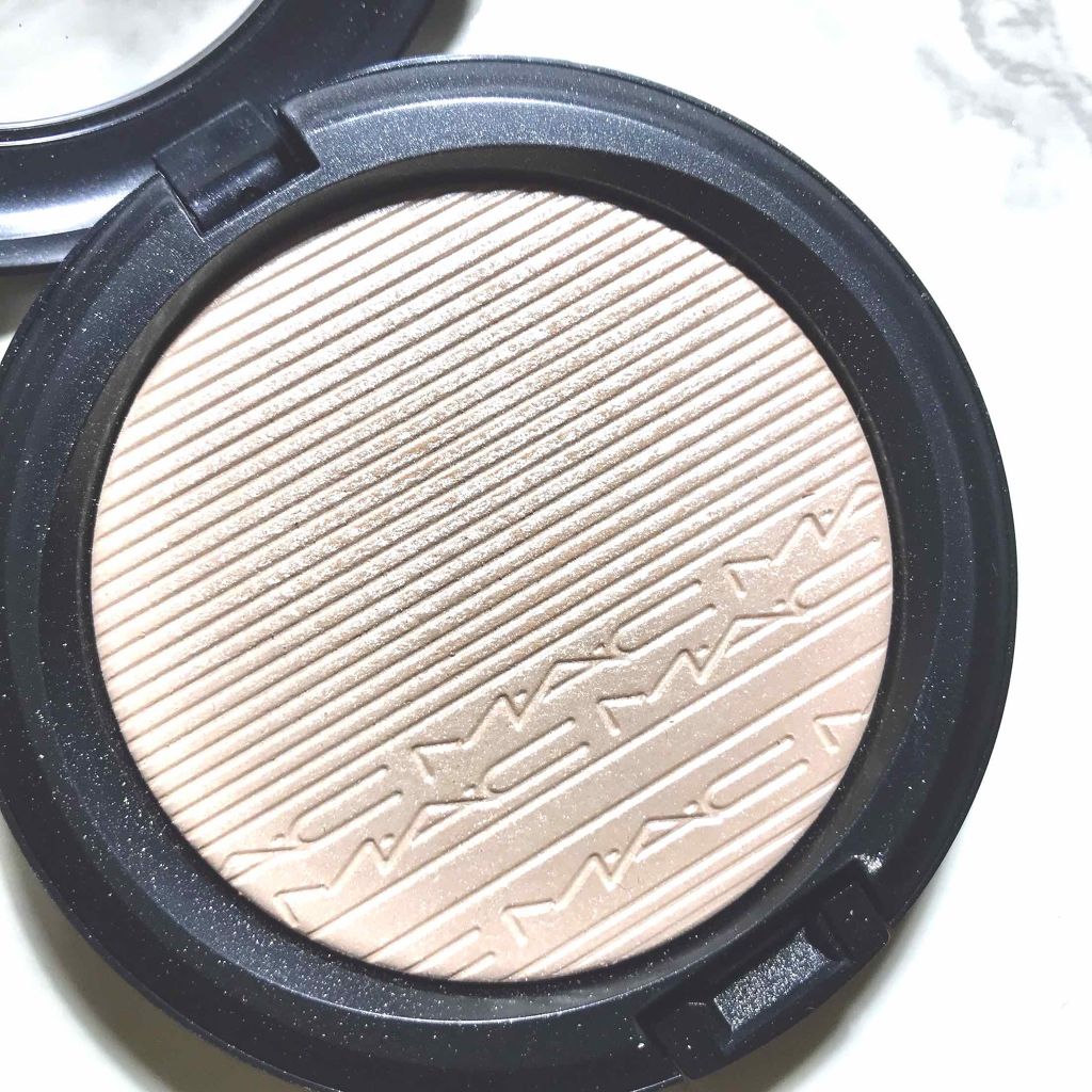 エクストラ ディメンション スキンフィニッシュ ダブル グリーム/M・A・C/プレストパウダーを使ったクチコミ（2枚目）