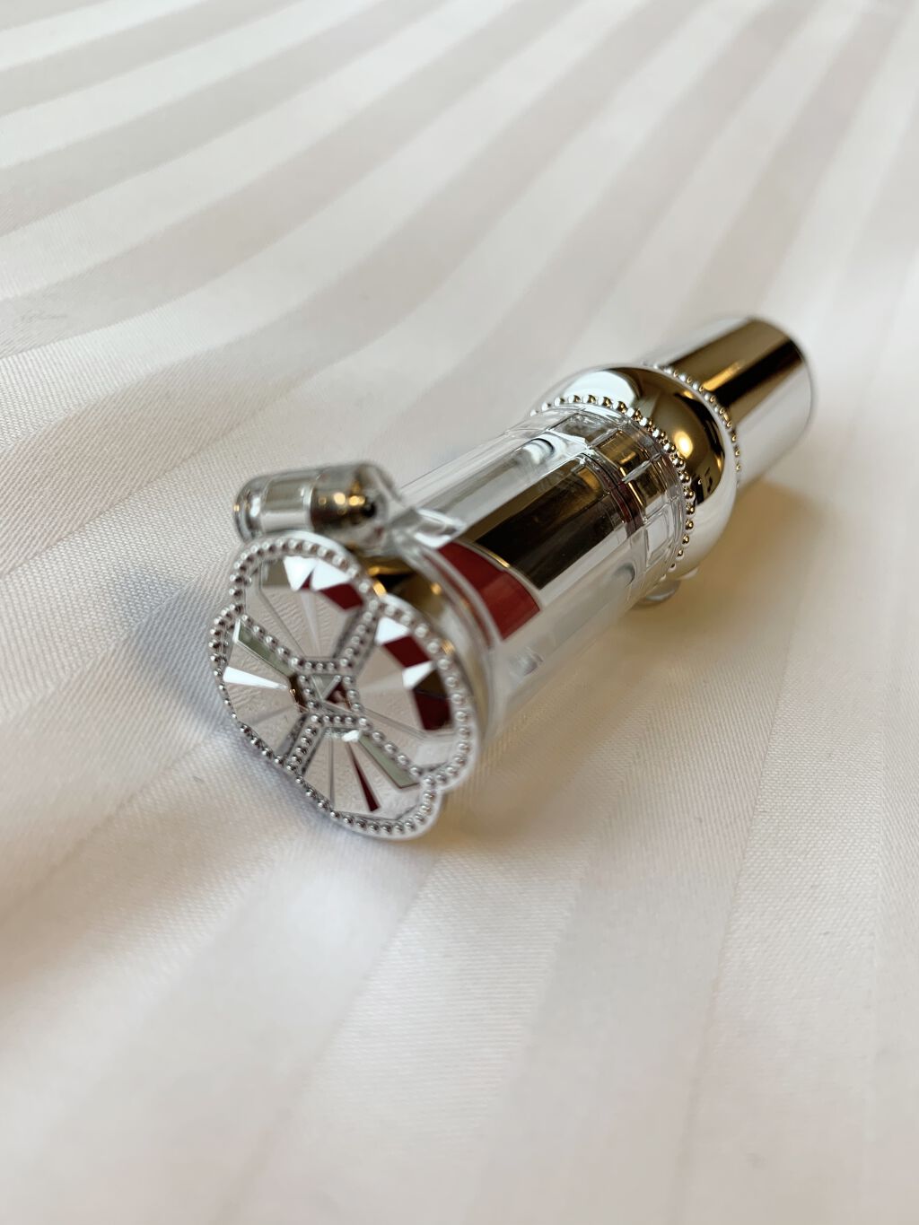 ルージュ リップブロッサム ペタルグロウ 07 cute hibiscus/JILL STUART/口紅を使ったクチコミ（3枚目）