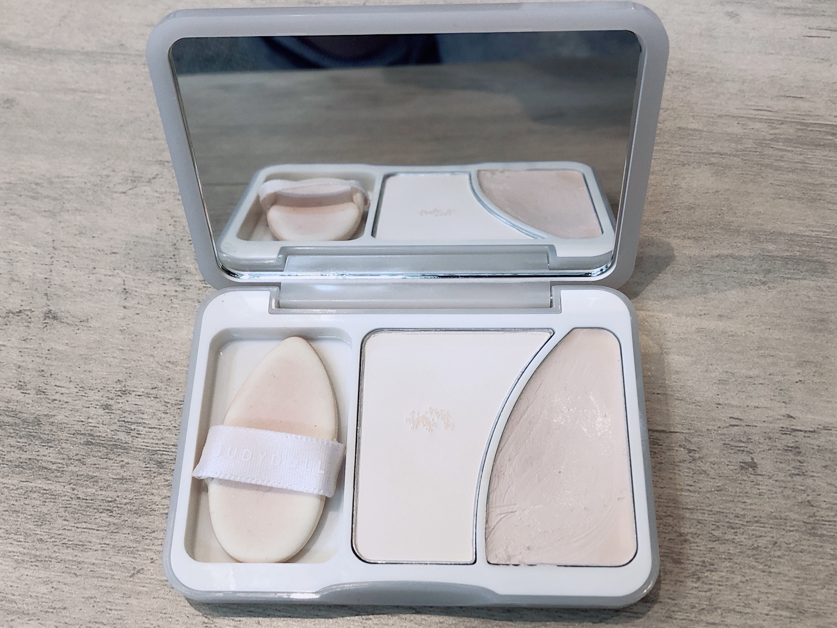 JUDYDOLL フィックスハイライトパクト/JUDYDOLL/クリームハイライトを使ったクチコミ（2枚目）