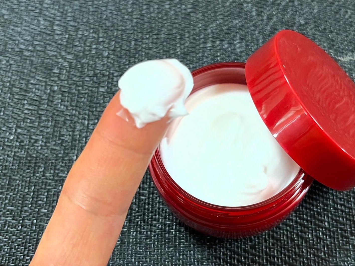 ピュア ナチュラル プレミアム リフティング エッセンスローション【医薬部外品】/pdc/オールインワン化粧品を使ったクチコミ(5枚目)