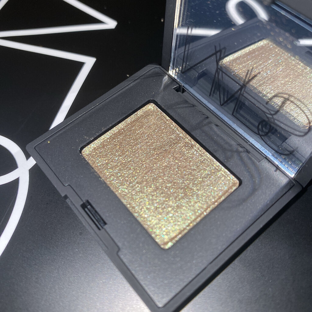 ハードワイヤードアイシャドー/NARS/単色アイシャドウを使ったクチコミ（2枚目）