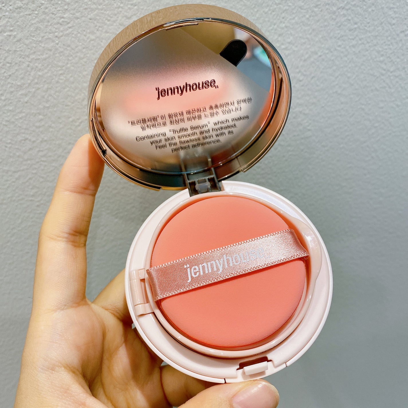 ウルトラフィットセラムクッション/jenny house/クッションファンデーションを使ったクチコミ(2枚目)