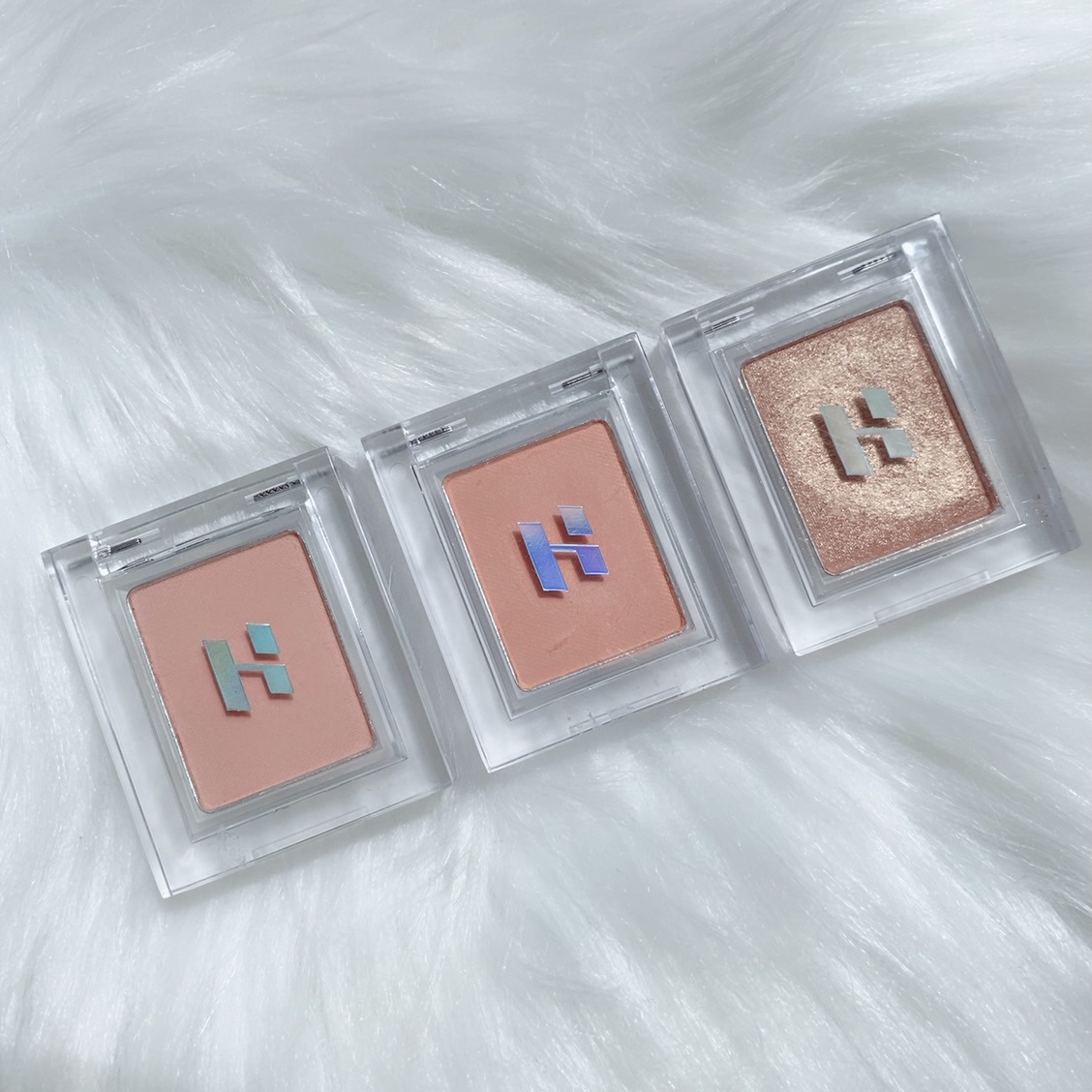 マイフェイブピースアイシャドウ 23 キティ(KITTY)/HOLIKA HOLIKA/単色アイシャドウを使ったクチコミ（2枚目）