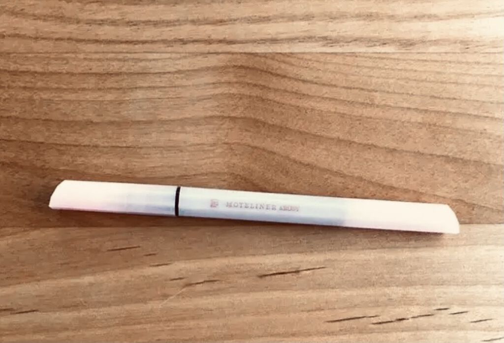 7 SHADES OF BLACK/UZU BY FLOWFUSHI/リキッドアイライナーを使ったクチコミ（1枚目）